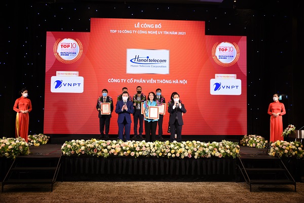 Hanoi Telecom vinh dự lọt Top 10 Doanh nghiệp công nghệ uy tín năm 2021